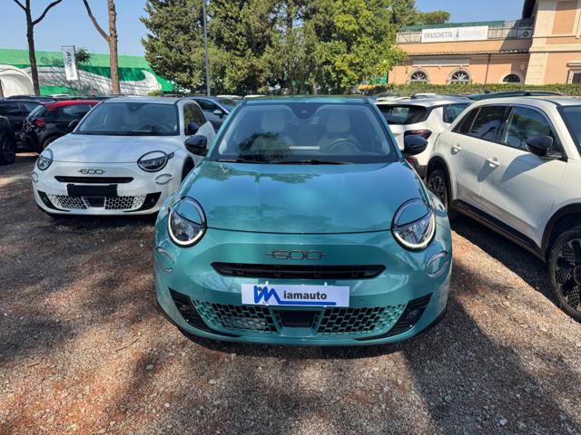 Fiat 600 LA PRIMA Hybrid 1.2cc 110cv AUT. CAMERA POST. NAVI - foto 2 di 4