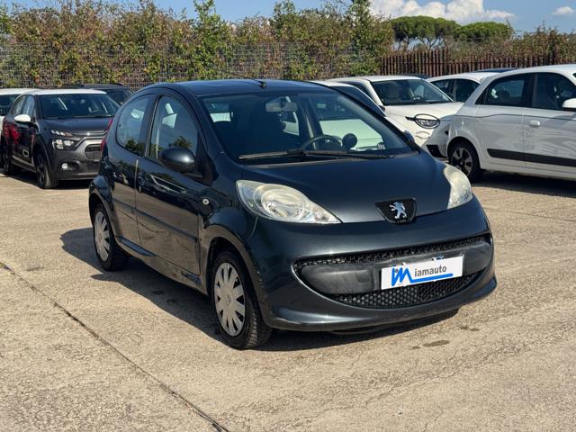 Peugeot 107 1.0cc 68cv CLIMATIZZATORE - foto 2 di 9