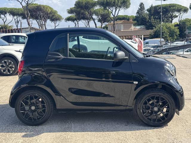 smart forTwo Turbo 0.9cc 90cv AUTOM. - foto 3 di 4