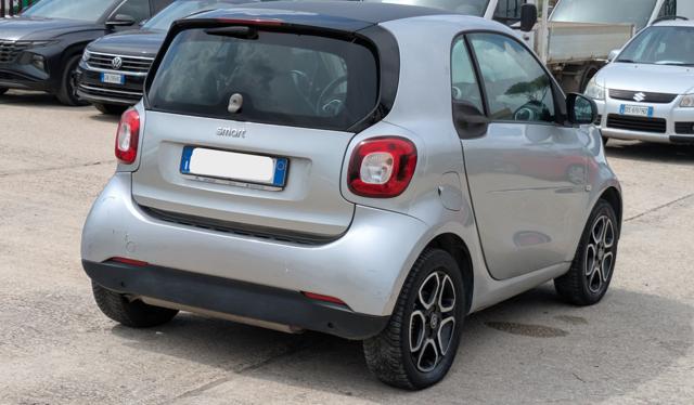 smart forTwo 0.9cc 90cv - Auto - foto 3 di 4