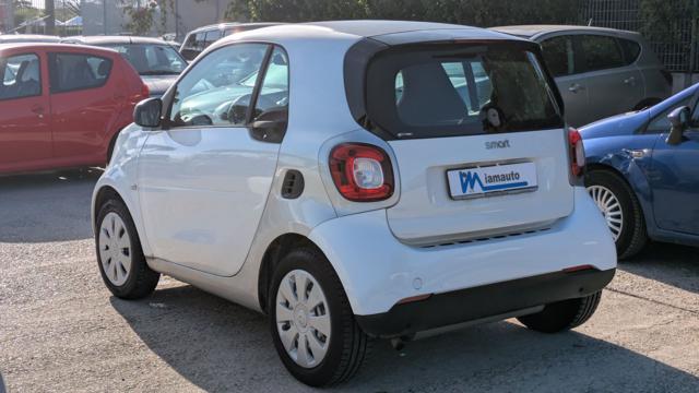 smart forTwo Passion 1.0cc 71cv - foto 3 di 4
