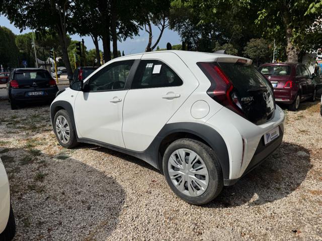Toyota Aygo X Active 1.0cc 72cv SAFETY PACK C. CONTROL - foto 4 di 4