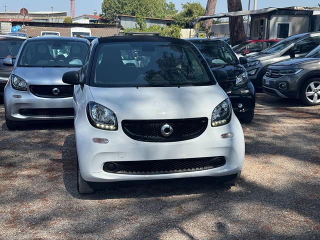 smart forTwo 1.0cc 71cv AUTOMATICA CRUISE CONTROL - foto 2 di 4