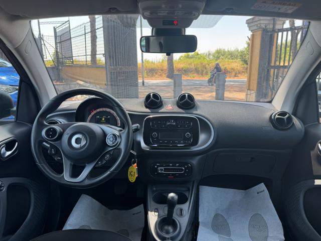 smart forTwo 1.0cc 71cv AUTOMATICA CRUISE CONTROL - foto 4 di 4