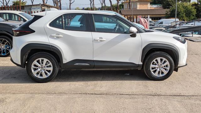 Toyota Yaris Cross Hybrid FWD Business 1.5cc 116cv E-CVT - foto 4 di 4