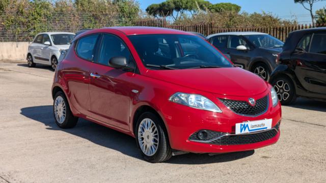 Lancia Ypsilon 1.2cc 69cv - foto 3 di 4