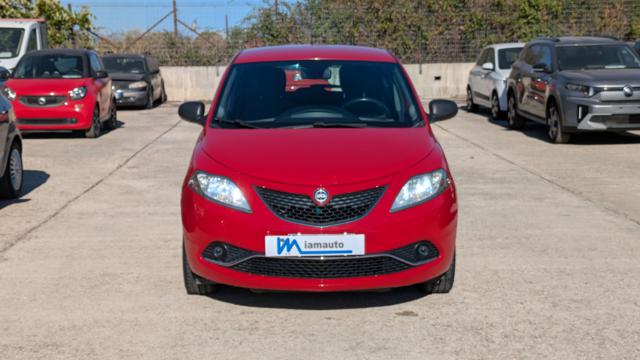 Lancia Ypsilon 1.2cc 69cv - foto 2 di 4