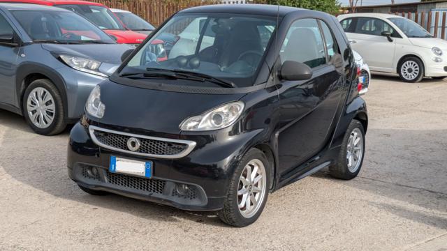 smart forTwo MHD 1.0cc 71cv AUTOMATICA TETTO PANORAMICO, del 2014, 167.762 km, in vendita a Roma (RM)