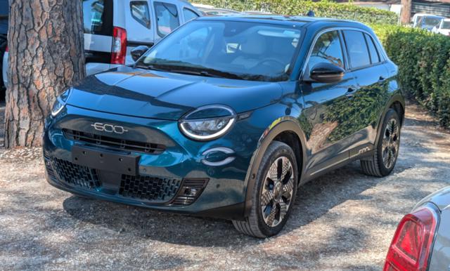 Fiat 600 LA PRIMA Hybrid 1.2cc 110cv - foto 2 di 21