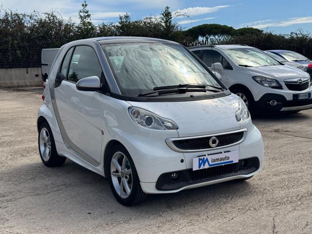 smart forTwo 1.0cc 71cv AUTOMATICA TETTO PANORAMICO - foto 2 di 4