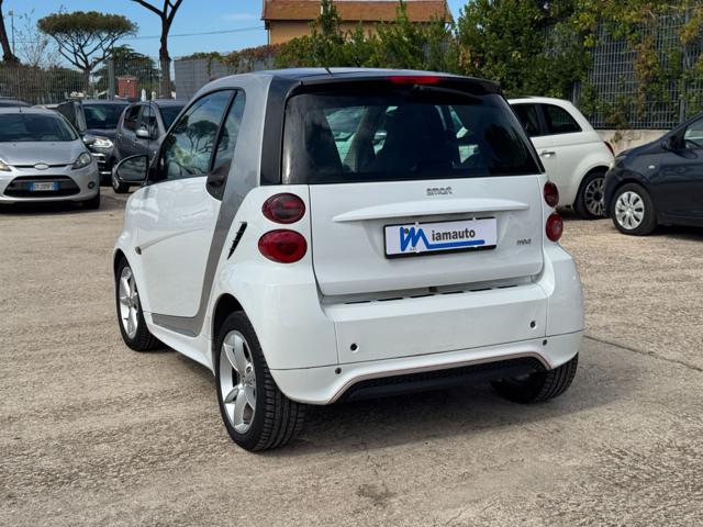 smart forTwo 1.0cc 71cv AUTOMATICA TETTO PANORAMICO - foto 4 di 4