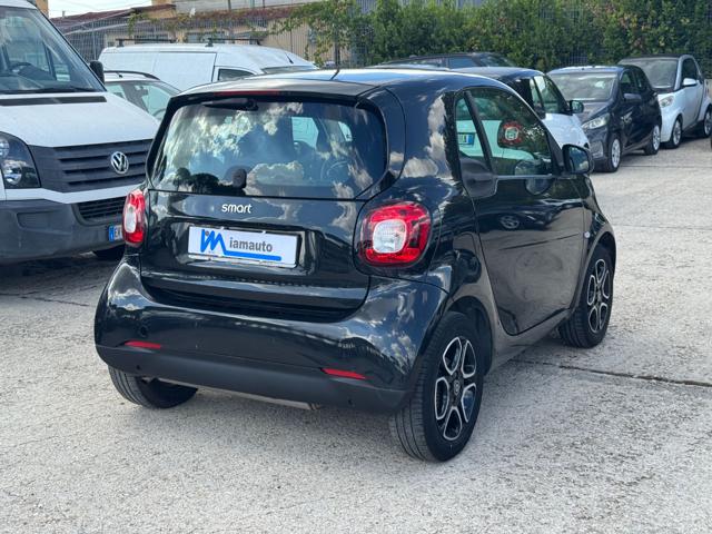 smart forTwo Passion 1.0cc 71cv TWINAMIC AUTOM. TETTO PANORAM. - foto 4 di 4