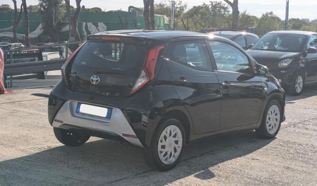 Toyota Aygo Connect X-COOL 1.0cc 72cv M-MT - foto 3 di 4