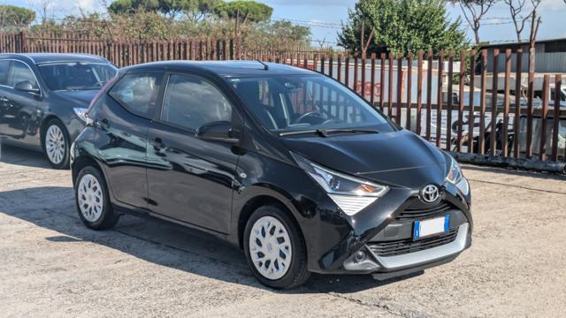 Toyota Aygo Connect X-COOL 1.0cc 72cv M-MT - foto 2 di 4
