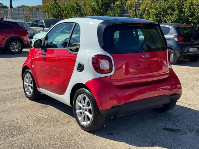 smart forTwo Turbo 0.9cc 90cv AUTOM. TETTO PANORAMICO - foto 4 di 4