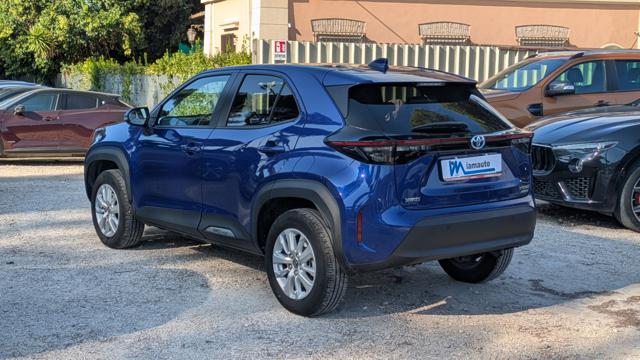 Toyota Yaris Cross AWD-i 1.5cc 92cv(116cv) Hybrid E-CVT - foto 3 di 4