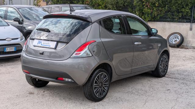 Lancia Ypsilon Hybrid Gold 1.0cc Firefly 70cv Telecam. post - foto 3 di 4