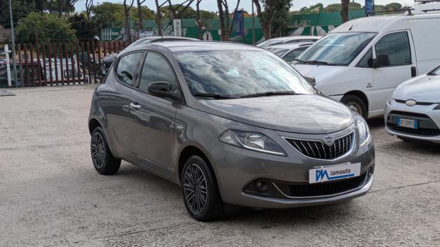 Lancia Ypsilon Hybrid Gold 1.0cc Firefly 70cv Telecam. post - foto 2 di 4
