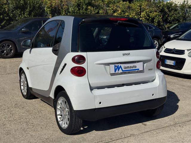 smart forTwo MHD 1.0cc 71cv AUTOMATICA TETTO PANORAMICO - foto 4 di 4
