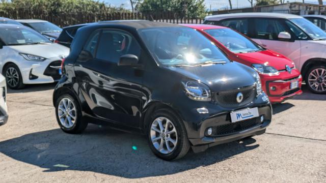 smart forTwo 1.0cc 71cv AUTOMATICA - foto 2 di 4
