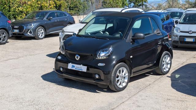 smart forTwo 1.0cc 71cv AUTOMATICA, del 2019, 57.736 km, in vendita a Roma (RM)