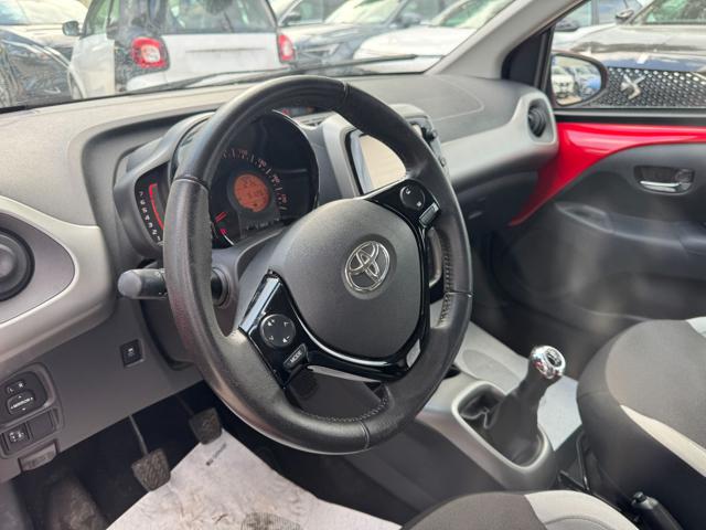 Toyota Aygo K-Play VVTI 1.0cc 70cv - foto 4 di 4