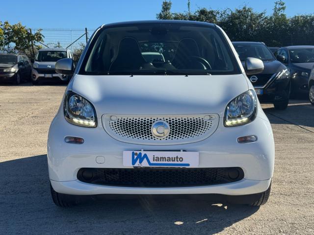 smart forTwo Passion 1.0cc 71cv AUTOM. CRUISE CONTROL - foto 2 di 4