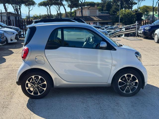 smart forTwo Passion 1.0cc 71cv AUTOM. CRUISE CONTROL - foto 3 di 4