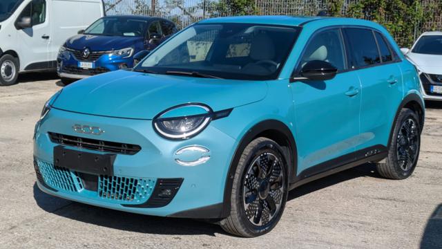 Fiat 600 1.2 MHEV 110cv DDCT, del 2025, 11.312 km, in vendita a Roma (RM)