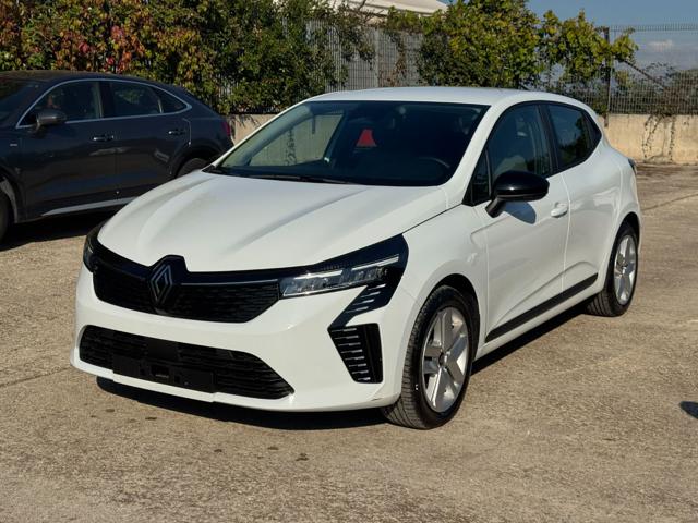 Renault Clio Evolution Blue DCI 1.5cc 100cv, del 2025, 17.608 km, in vendita a Roma (RM)