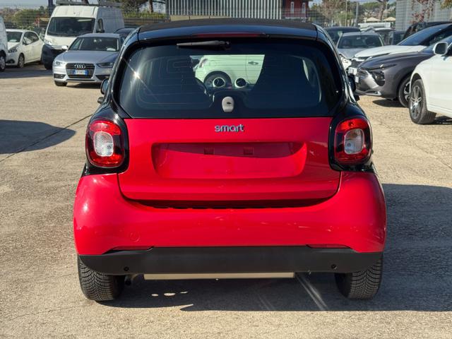 smart forTwo 1.0cc 71cv AUTOMATICA CRUISE CONTROL - foto 3 di 4