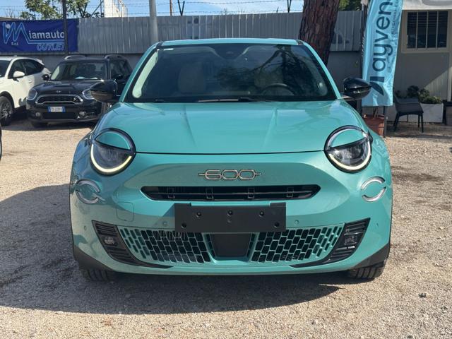 Fiat 600 Hybrid 1.2cc 110cv AUTOMATICA CAMERA POST. NAVIG. - foto 2 di 4