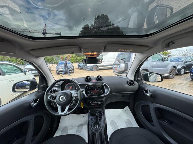 smart forTwo 1.0cc 71cv AUTOMATICA TETTO PANORAMICO - foto 4 di 4