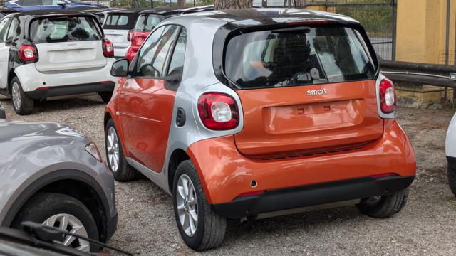 smart forTwo 1.0cc 71cv TETTO PANORAMICO CRUISE CONTROL - foto 4 di 4