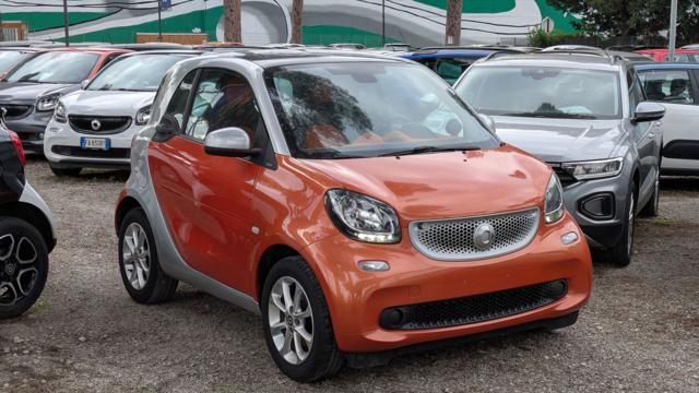 smart forTwo 1.0cc 71cv TETTO PANORAMICO CRUISE CONTROL - foto 2 di 4