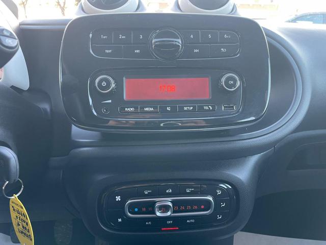 smart forFour 1.0cc 71cv CRUISE BLUETOOTH CLIMA AUTO, del 2016, 102.980 km, in vendita a Roma (RM)