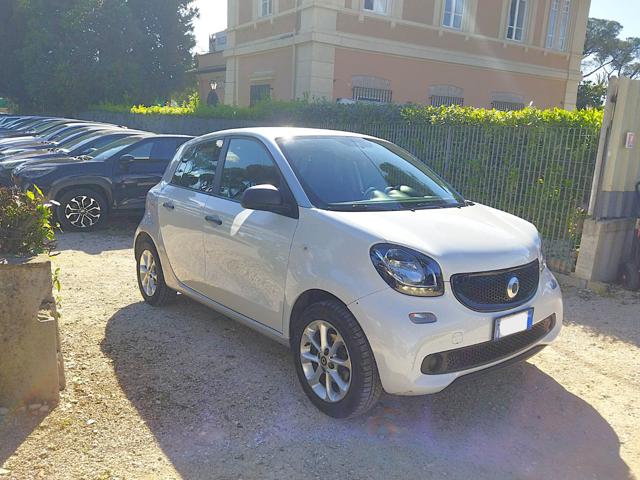 smart forFour 1.0cc YOUNGSTER 71cv CRUISE CONTROL CERCHI LEGA - foto 3 di 4