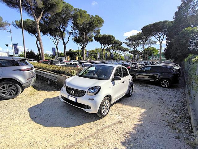 smart forFour 1.0cc YOUNGSTER 71cv CRUISE CONTROL CERCHI LEGA usato a ROMA