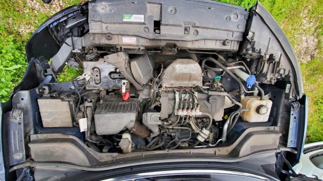 SsangYong XLV 1.6 2WD Bi-fuel GPL Automatica "INCIDENTATA" - foto 2 di 18