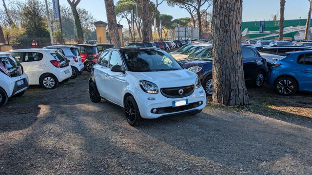 smart forFour PASSION 0.9cc 90cv TETTO PANORAMICO CRUISE CONTROL usato a ROMA