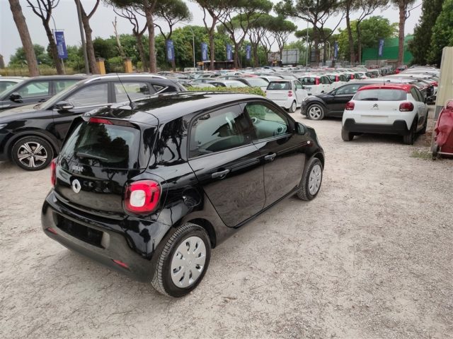 smart forFour 70 1.0 YOUNGSTER CLIMA.CRUISE,BLUETOOTH .. usato a ROMA