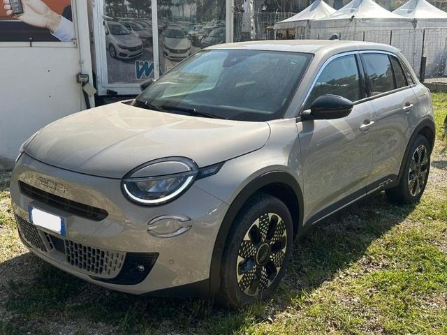 Fiat 600 Hybrid LA PRIMA II 1.2cc 110cv CAMERA POST. NAVI usato a ROMA