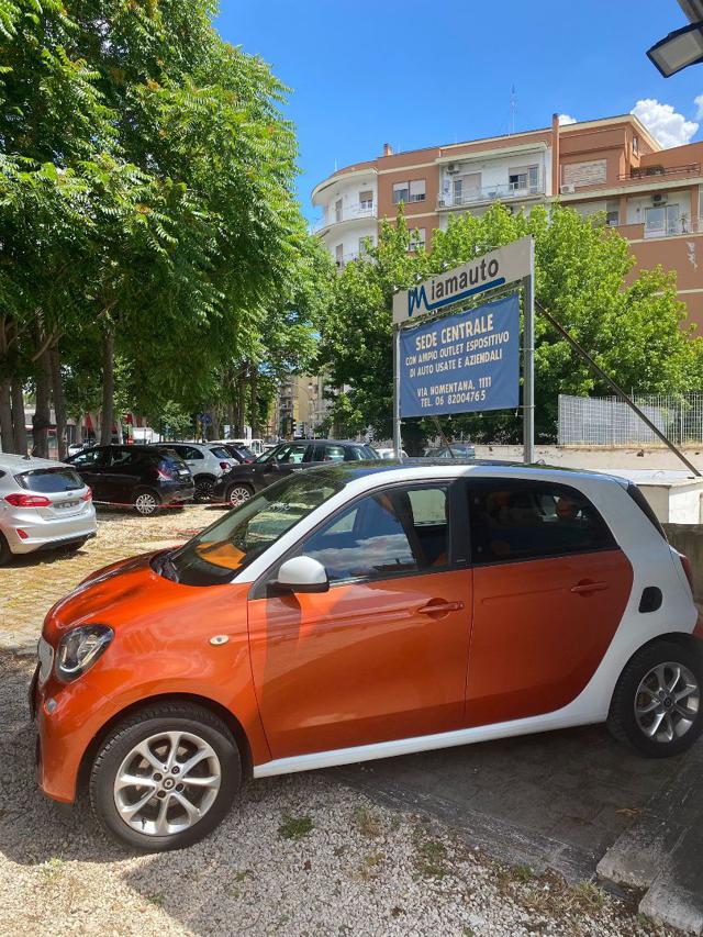 smart forFour 1.0cc PASSION 71cv TETTO PANORAMA SENS PARK usato a ROMA