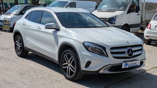Mercedes-Benz GLA 200 1.6cc 156cv NAVIGATORE CAMERA POST. INT. PELLE - foto 3 di 4