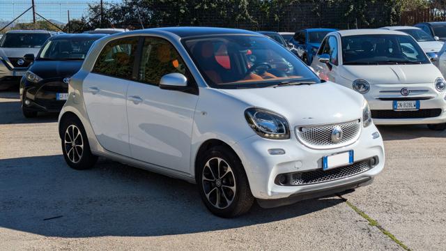 smart forFour PASSION 1.0cc 71cv TETTO PANORAMICO - foto 2 di 4