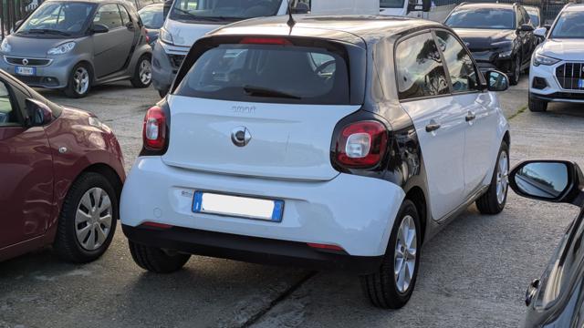 smart forFour 1.0cc 71cv CERCHI IN LEGA CRUISE CONTROL - foto 4 di 4