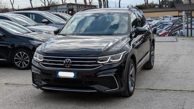 Volkswagen Tiguan R-Line 4Motion DSG TDI 2.0cc 200cv DRIVE MODE NAVI usato a ROMA