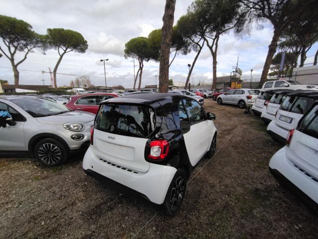 smart forTwo 1.0cc 61cv OK NEOPATENTATI BLUETOOTH CRUISECONTROL - foto 4 di 4
