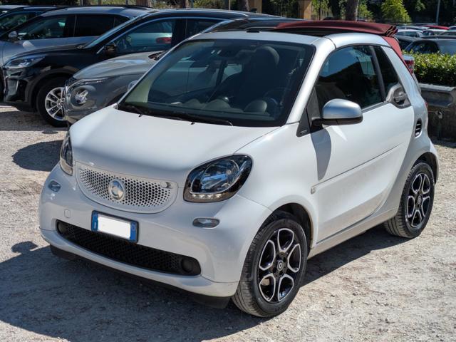 smart forTwo CABRIO 1.0cc 71cv CERCHI IN LEGA CRUISE CONTROL - foto 2 di 4