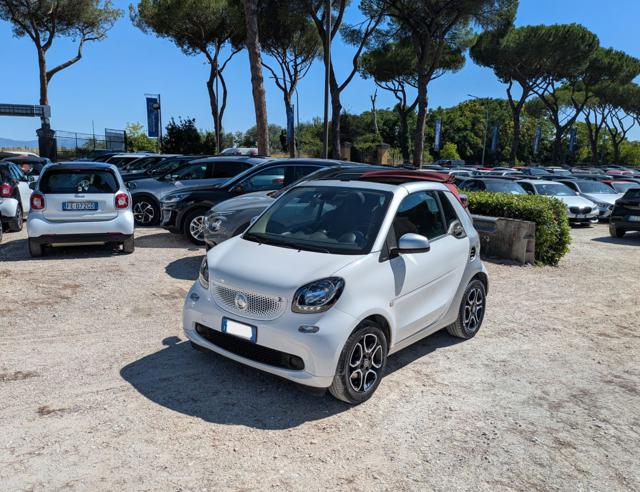 smart forTwo CABRIO 1.0cc 71cv CERCHI IN LEGA CRUISE CONTROL usato a ROMA